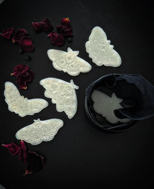 Midnight Eden Moth Melts